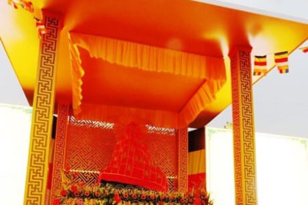 Cận cảnh tượng Phật ngọc lớn nhất thế giới về tới Quảng Bình