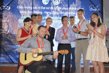 Đại sứ các nước sẵn lòng làm sứ giả quảng bá hình ảnh Sơn Đoòng ra thế giới