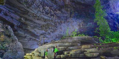 Khám phá vẻ đẹp hang động tại Phong Nha – Kẻ Bàng