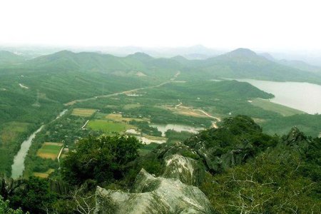 Đầu năm về Quảng Bình chiêm ngưỡng cảnh sắc nên thơ, trữ tình Trên Đỉnh Núi Thần Đinh