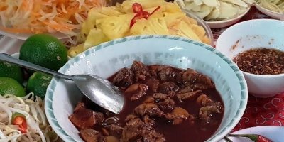 Điều khiến vạn người mê món “tiết canh sò huyết” có một không hai ở Quảng Bình